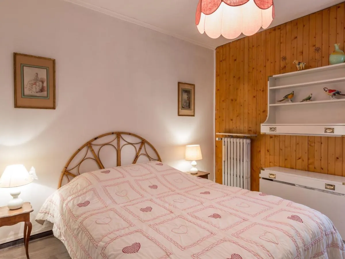 Appartement 2 Chambres Avec Parking Et Balcon A La Clusaz - Fr-1-459-221 0*,